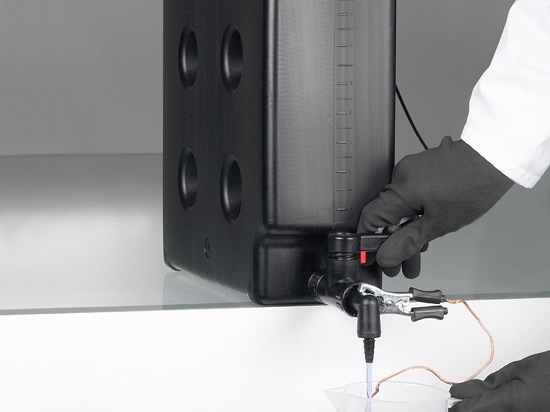 StopCock PA: Elektrisch leitfähiger Ablasshahn für die Lösungsmittelabfüllung (Bürkle GmbH)