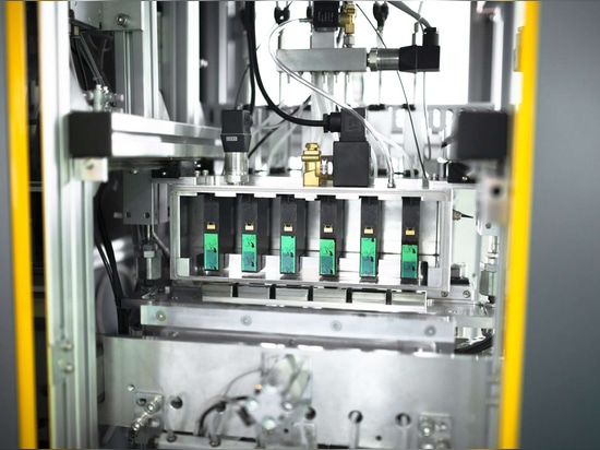 Die Tintenabfüllmaschine von RYNAN Printing