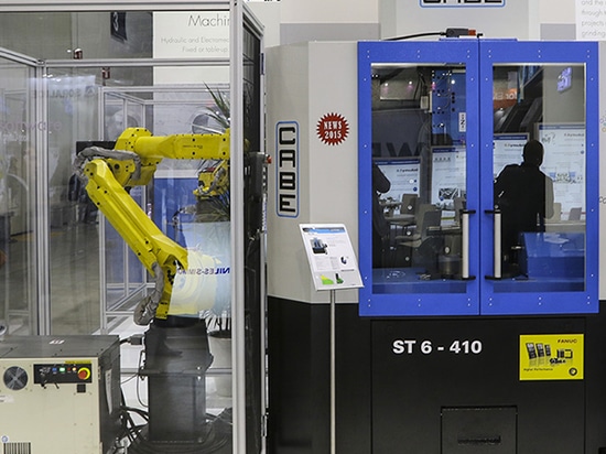 NUTMASCHINE MIT FANUC-ROBOTER