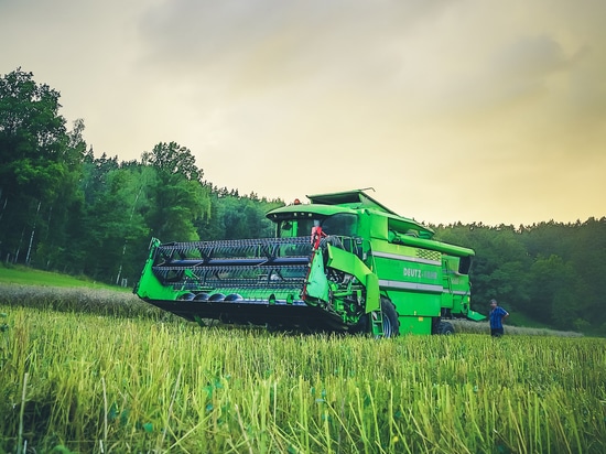 NEUE KONZEPTION- DES PRODUKTSüberprüfung DURCH DAS MESSEN VON DREHMOMENT-OUTPUT EINER TRAKTOR-ZAPFWELLE IN THE FIELD