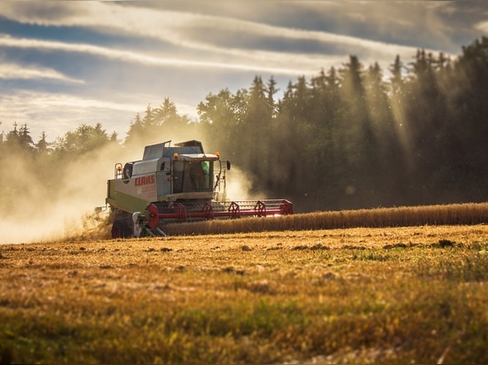 NEUE KONZEPTION- DES PRODUKTSüberprüfung DURCH DAS MESSEN VON DREHMOMENT-OUTPUT EINER TRAKTOR-ZAPFWELLE IN THE FIELD